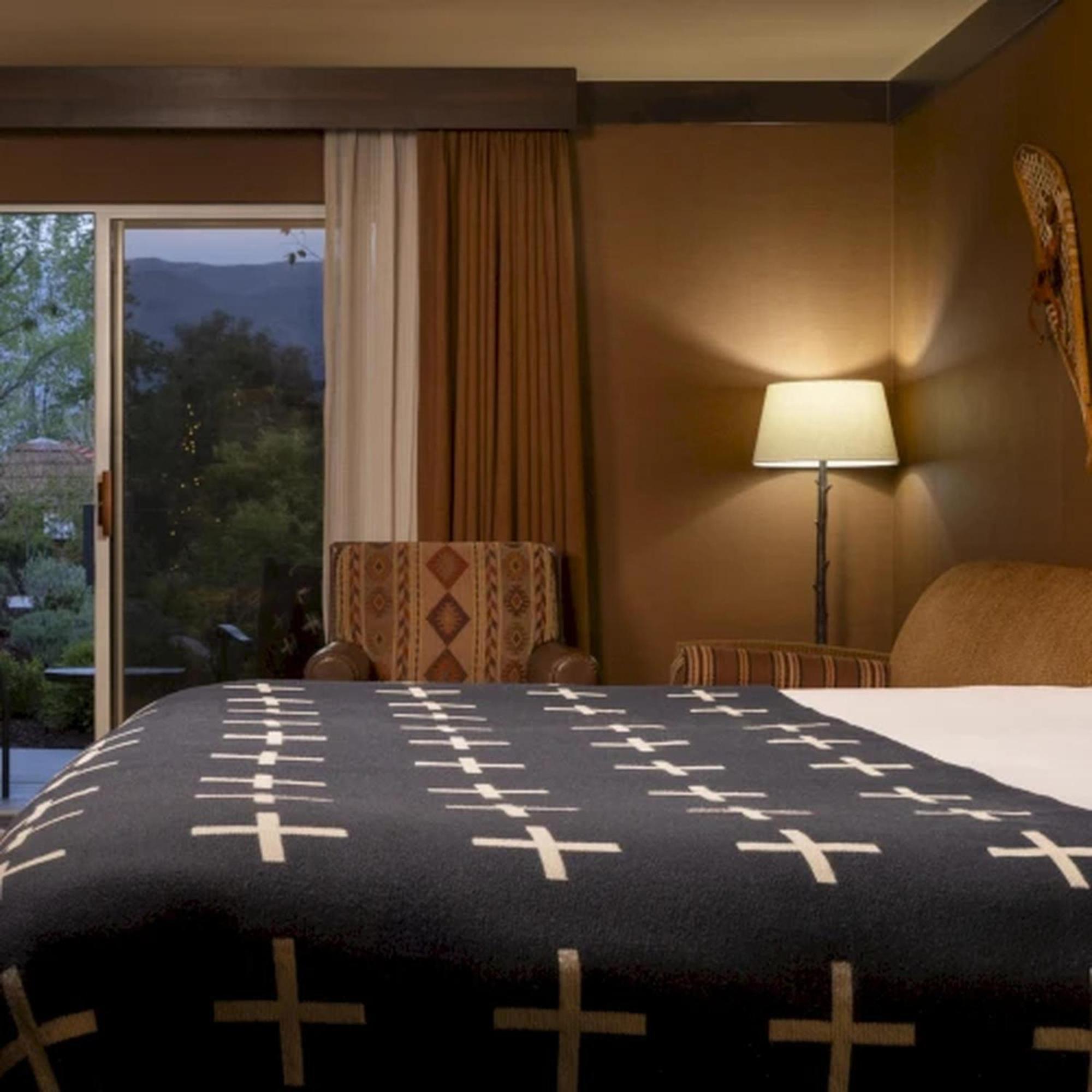 Wayfinder Hotel 3*